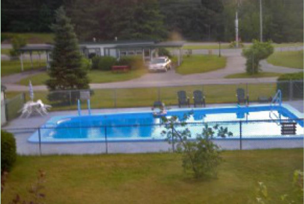 موتيل Carroll Patio Motor Court المظهر الخارجي الصورة
