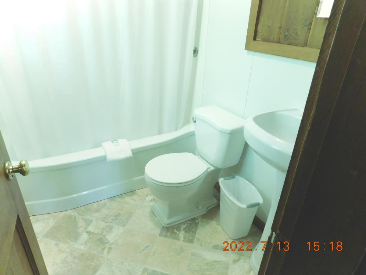 موتيل Carroll Patio Motor Court المظهر الخارجي الصورة